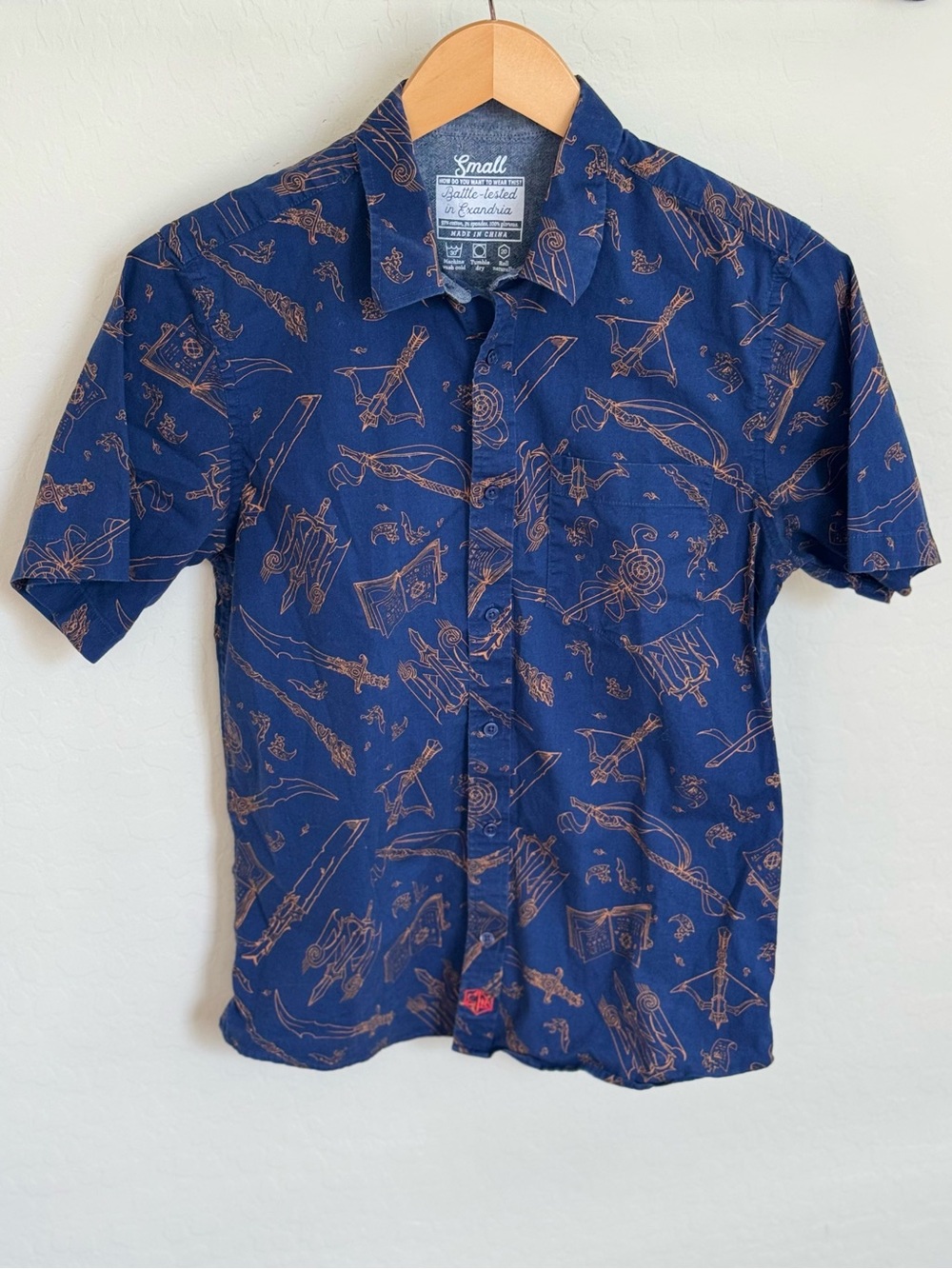 Critical Role Mighty Nein Weapons Button Down Short Sleeve Shirt Navy Small